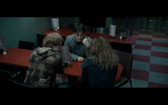 Harry Potter and the Deathly Hallows Part 1 - 416