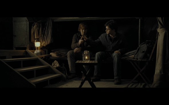 Harry Potter and the Deathly Hallows Part 1 - 978