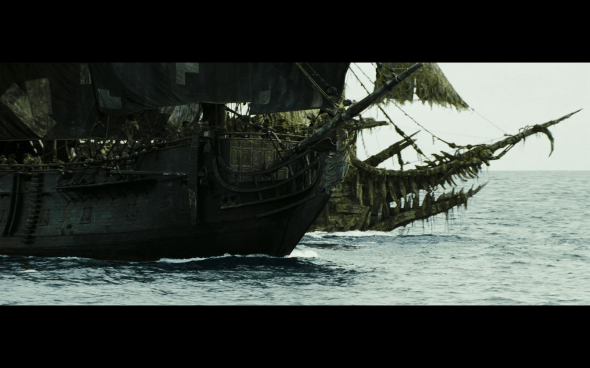 Pirates of the Caribbean Dead Man's Chest - 2071