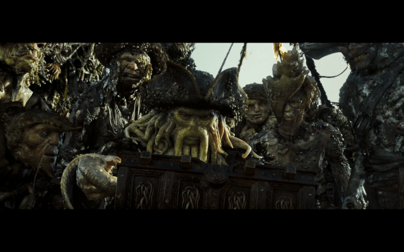 Pirates of the Caribbean Dead Man's Chest - 2339