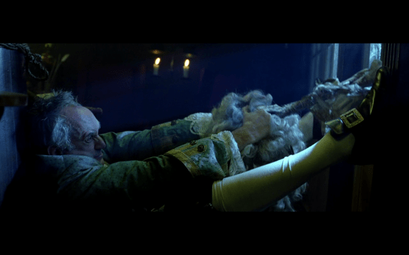 Pirates of the Caribbean The Curse of the Black Pearl - 1823