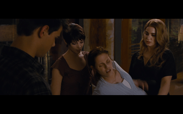 The Twilight Saga Breaking Dawn Part 1 - 1020