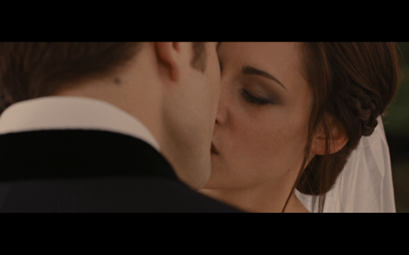 The Twilight Saga Breaking Dawn Part 1 - 205