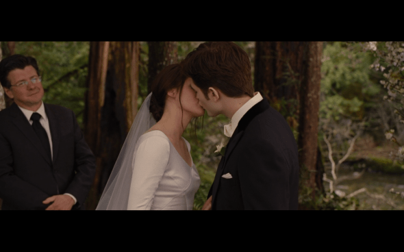 The Twilight Saga Breaking Dawn Part 1 - 215