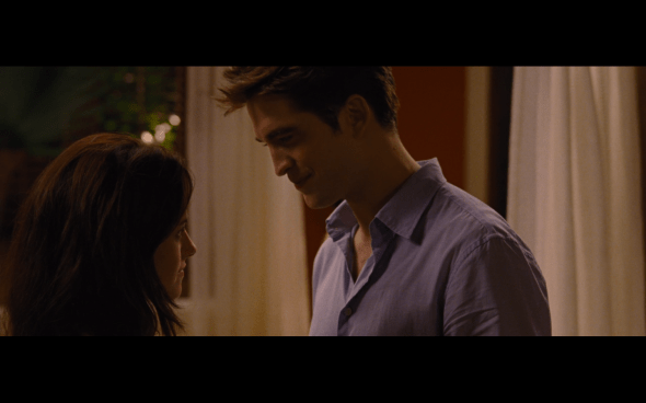 The Twilight Saga Breaking Dawn Part 1 - 400