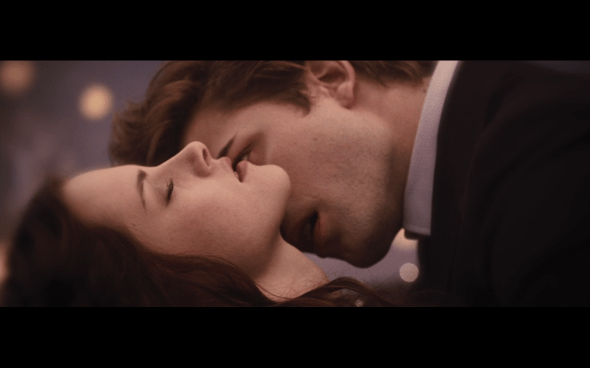 The Twilight Saga Breaking Dawn Part 2 - 1915