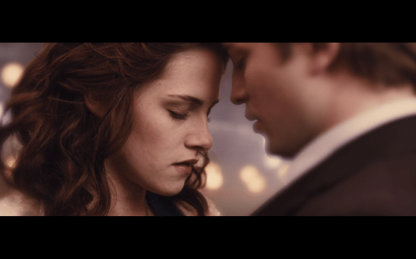 The Twilight Saga Breaking Dawn Part 2 - 1916