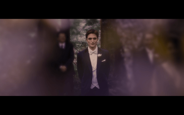 The Twilight Saga Breaking Dawn Part 2 - 1927