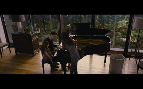The Twilight Saga Breaking Dawn Part 2 - 706