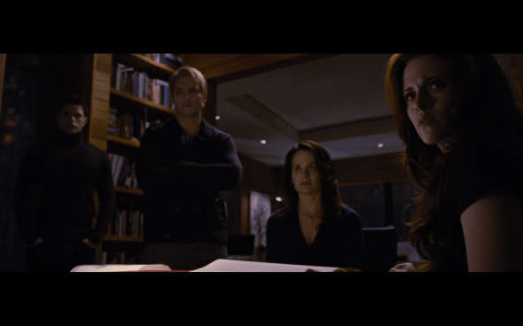 The Twilight Saga Breaking Dawn Part 2 - 799
