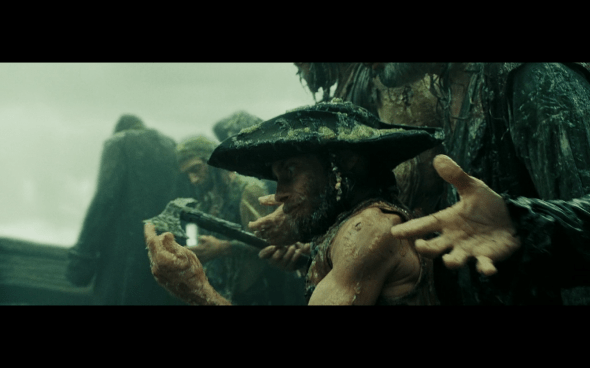 Pirates of the Caribbean At World's End - 2415