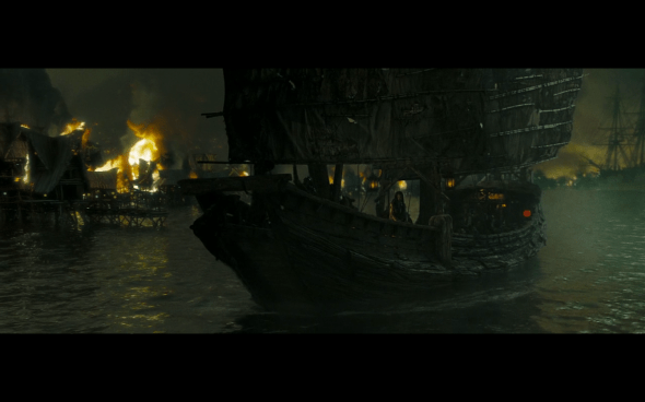 Pirates of the Caribbean At World's End - 380