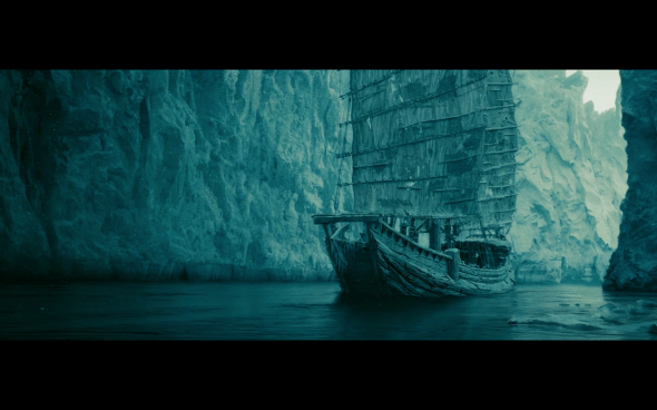 Pirates of the Caribbean At World's End - 424